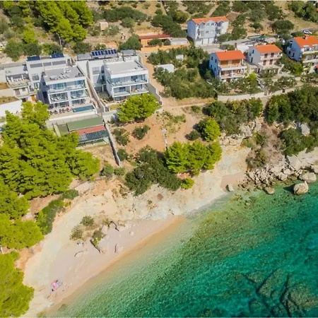 Allegra Aparthotel 3*